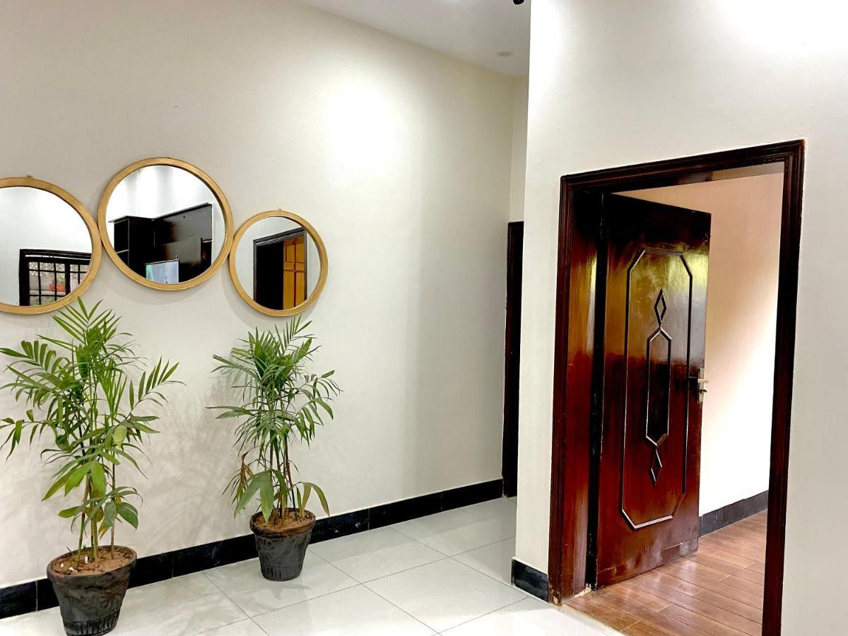 The Comfort Lodges Islamabad Esterno foto