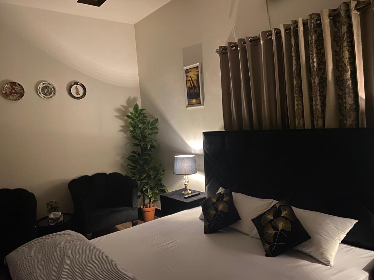 The Comfort Lodges Islamabad Esterno foto